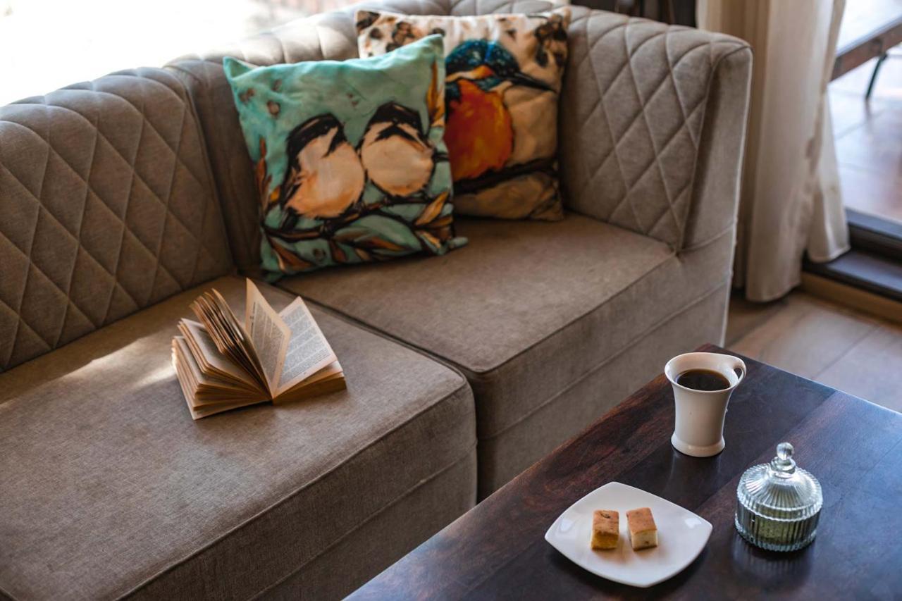 Stayvista At The Winter Line With Complimentary Breakfast 카사울리 외부 사진